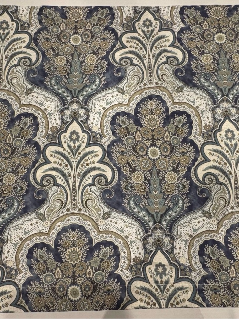 POTTERY BARN Jordana Paisley Sham 26 x 26"- One Euro Sham